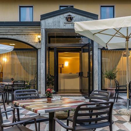 Hotel Postumia Dossobuono Kültér fotó