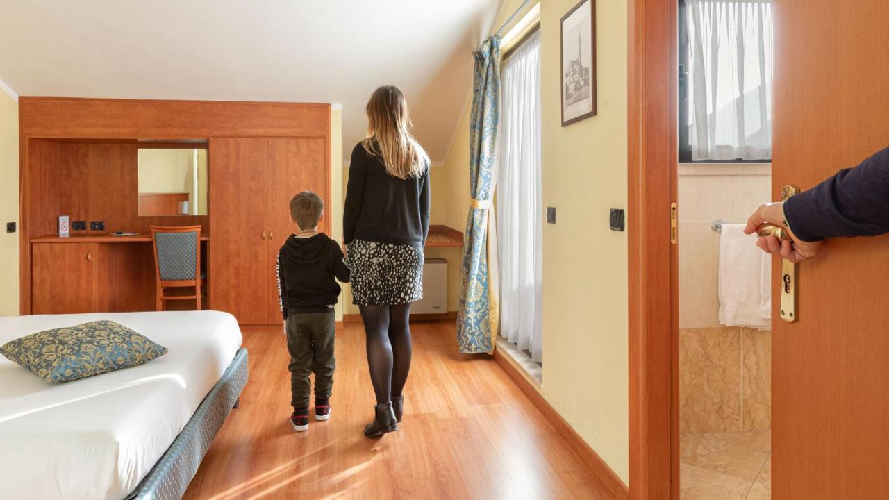 Hotel Postumia Dossobuono Kültér fotó