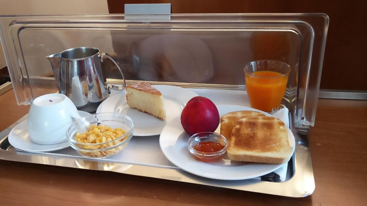 Hotel Postumia Dossobuono Kültér fotó