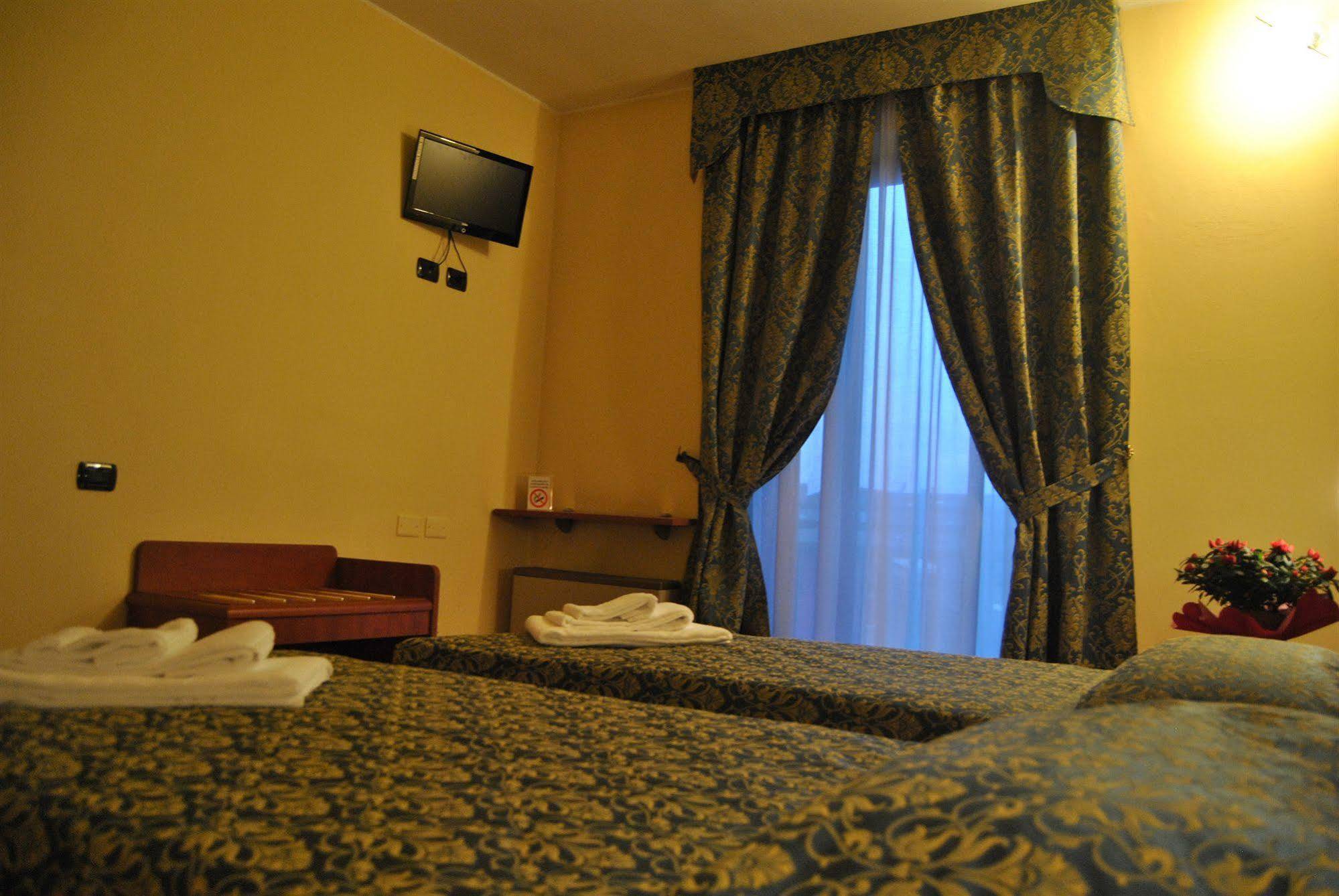 Hotel Postumia Dossobuono Kültér fotó