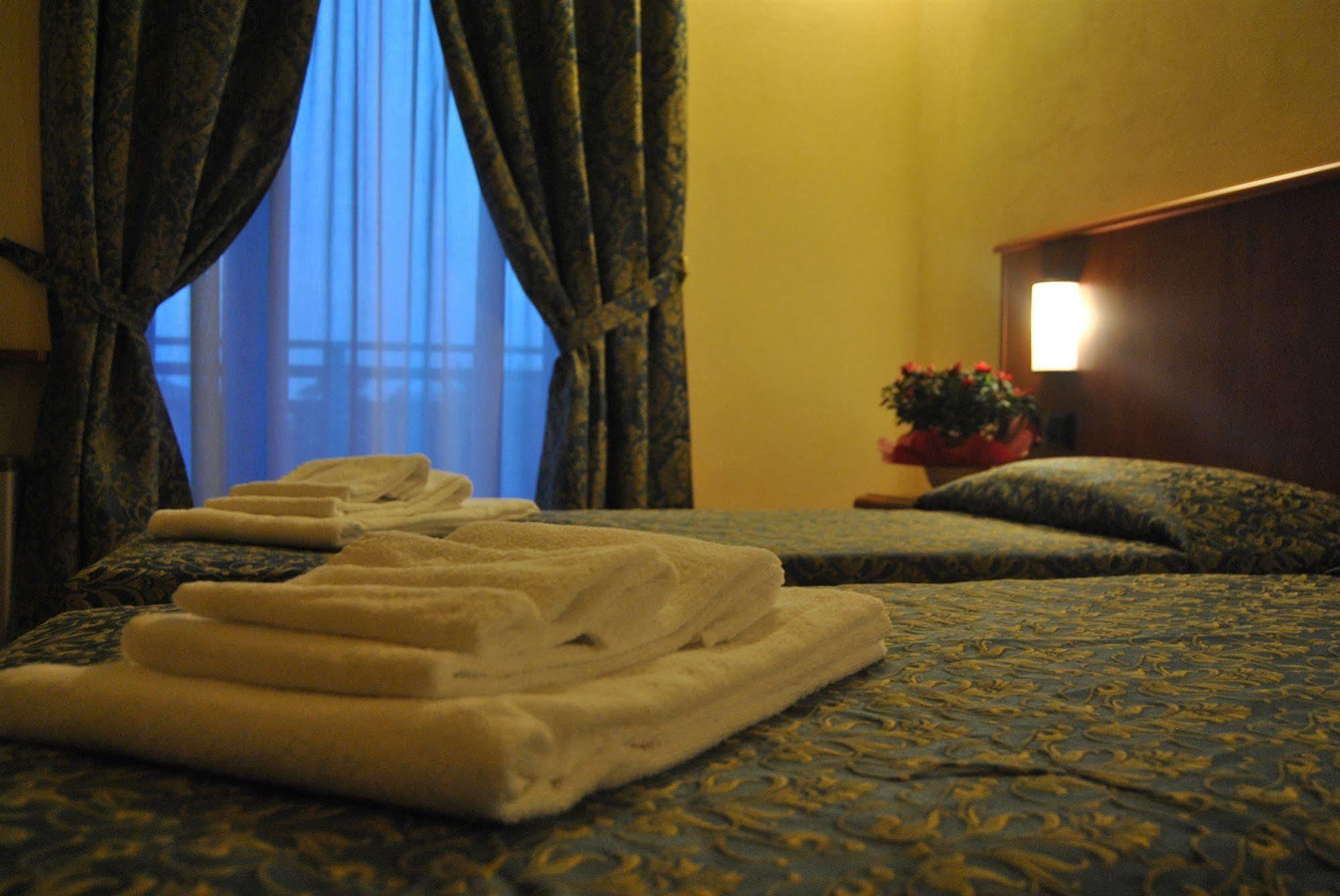 Hotel Postumia Dossobuono Kültér fotó