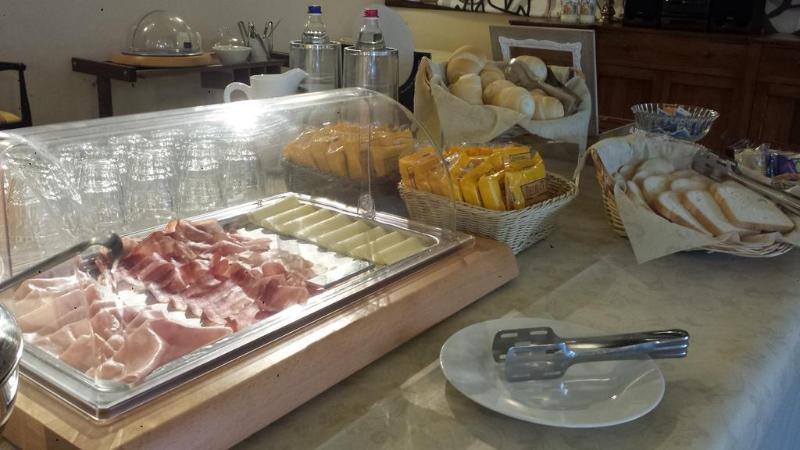 Hotel Postumia Dossobuono Kültér fotó